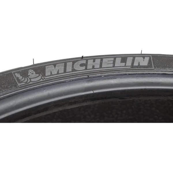 Pneu Michelin Scorcher  11  Harley Davidson 240/40 R18 79v