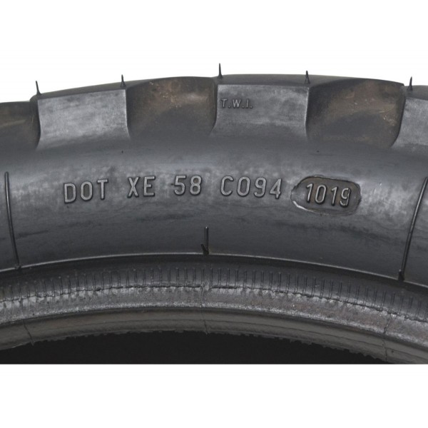 Pneu Metzeler Tourance 130/80-17 M/c 65s