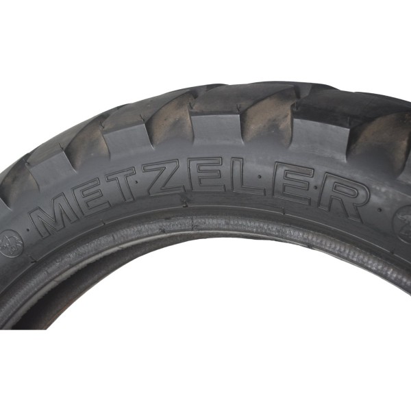 Pneu Metzeler Tourance 130/80-17 M/c 65s
