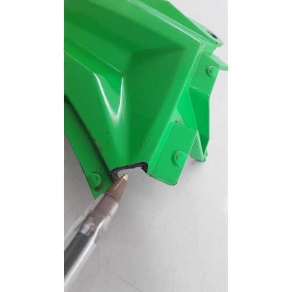 Tampa Acabamento Junção Kawasaki Ninja 300 (14499)