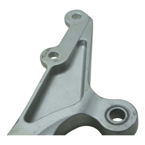 Suporte Pedaleira Diant Direita Suzuki Gsx-r Srad 1000 11-16 Prateado