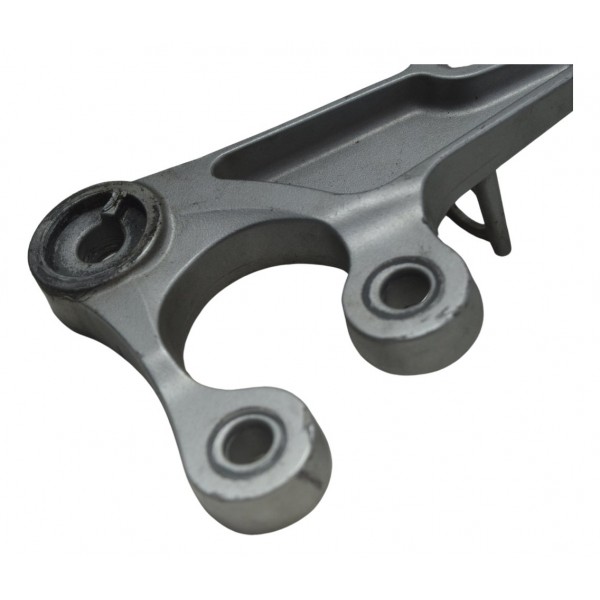 Suporte Pedaleira Diant Direita Suzuki Gsx-r Srad 1000 11-16 Prateado