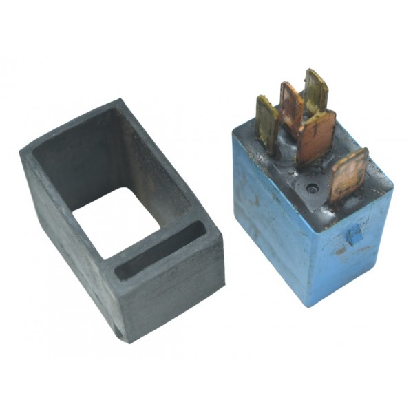 Rele Auxiliar 5 Pinos Triumph Tiger 800 Xrx 2016 Original 220v