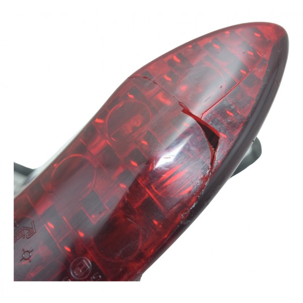 Lanterna Traseira C/ Avaria Triumph Daytona 675r 09-12 Orig Esquerdo Vermelho