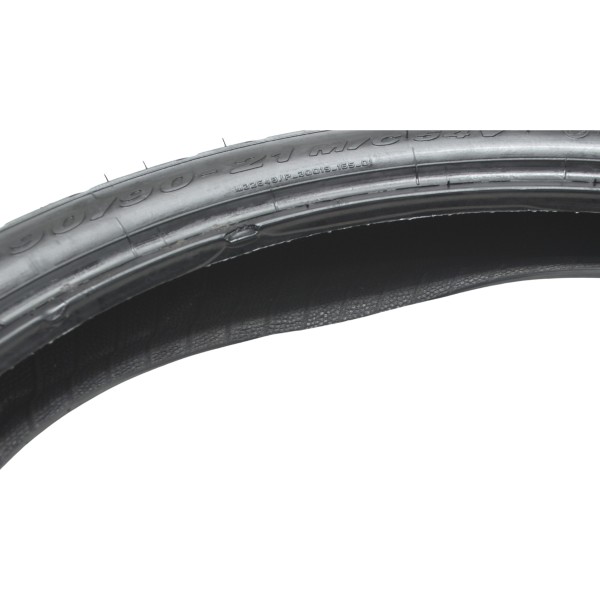 Pneu C/ Detalhes Pirelli Scorpion Trail Il 90/90-21