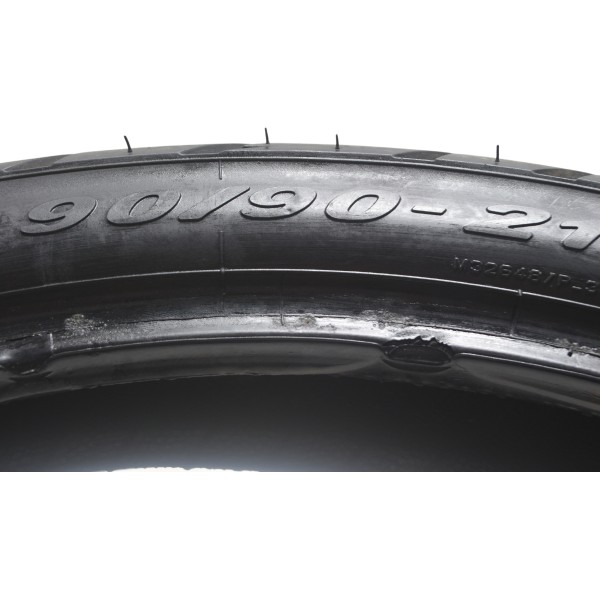 Pneu C/ Detalhes Pirelli Scorpion Trail Il 90/90-21