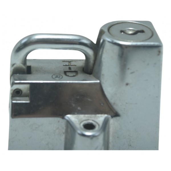 Trava Capacete S/ Chave Harley 883 R Sportster 08-09 Orig