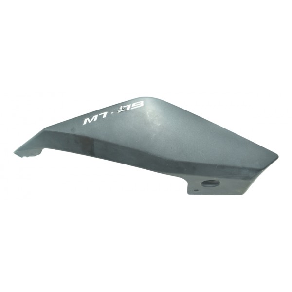 Acabamento Rabeta Direita C/avaria Yamaha Mt 09 15-18 Orig